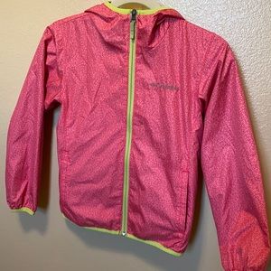 Lightweight Columbia girls rain jacket, size S (8).